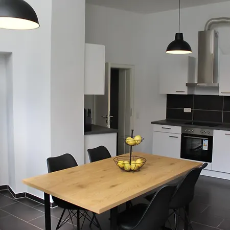 Grosse Im Zentrum Mit 6 Betten Apartmán Paderborn