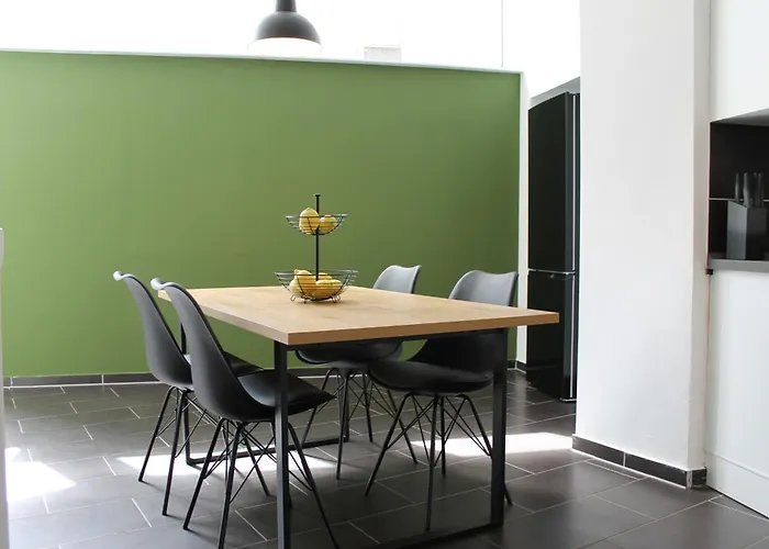 Grosse Im Zentrum Mit 6 Betten *