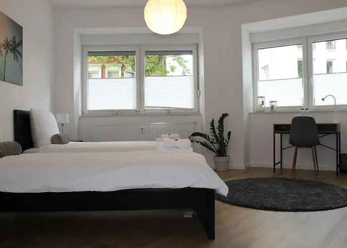 Grosse Im Zentrum Mit 6 Betten 帕德博恩