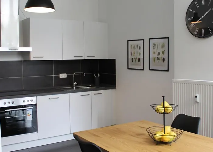 Grosse Im Zentrum Mit 6 Betten