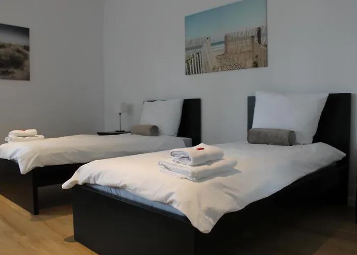 Grosse Im Zentrum Mit 6 Betten